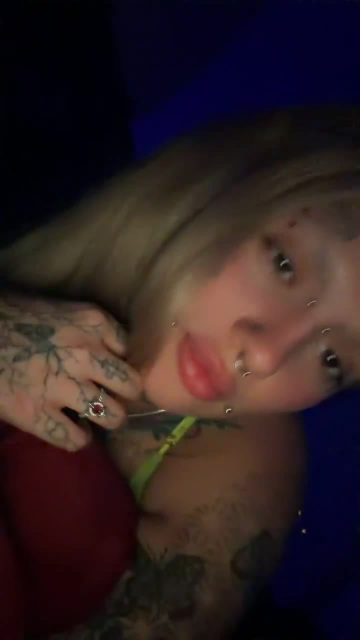 Video 1158912 from Bloodwrist | xgabyv | gaby9sm | u16931110 | xocuban