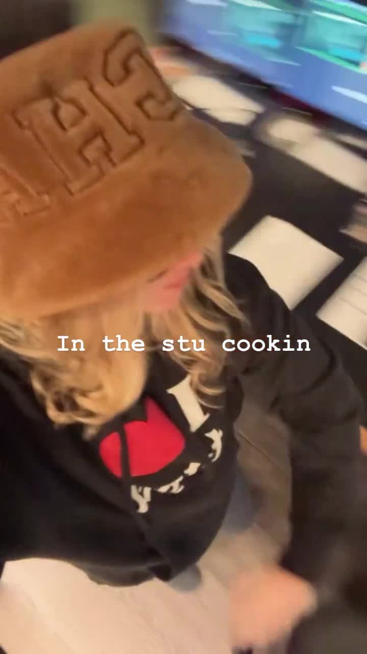 Video 1161183 from Kathryn Newton