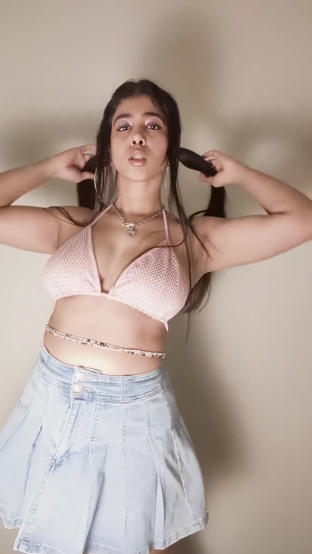 Video 1163027 from 🇮🇳 Noopur Sharma | ASenseOfViolet | Violetforever | noopur.sharma.731 | Violet