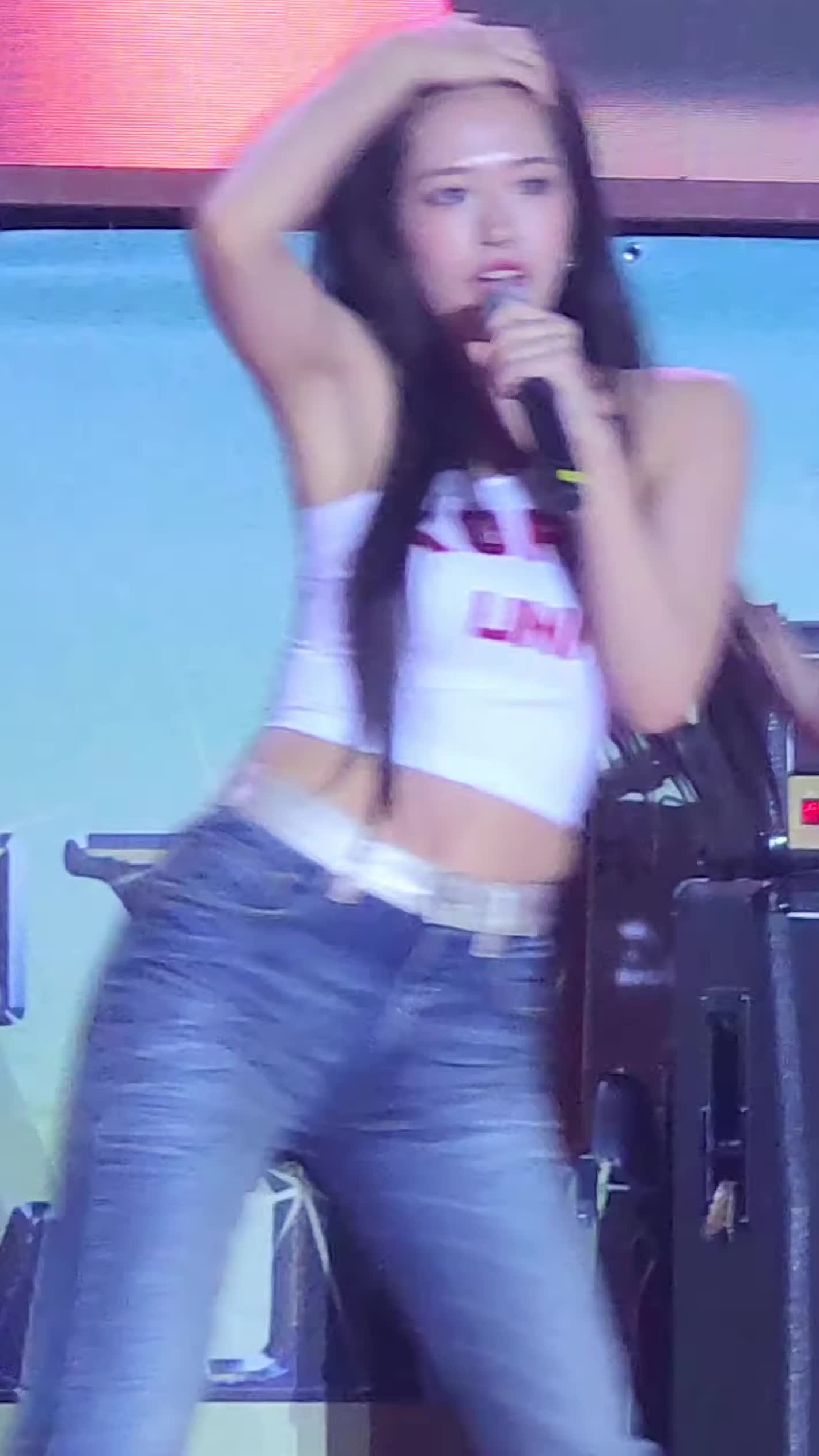 Video 1163192 from An Yujin 안유진 | YUJIN