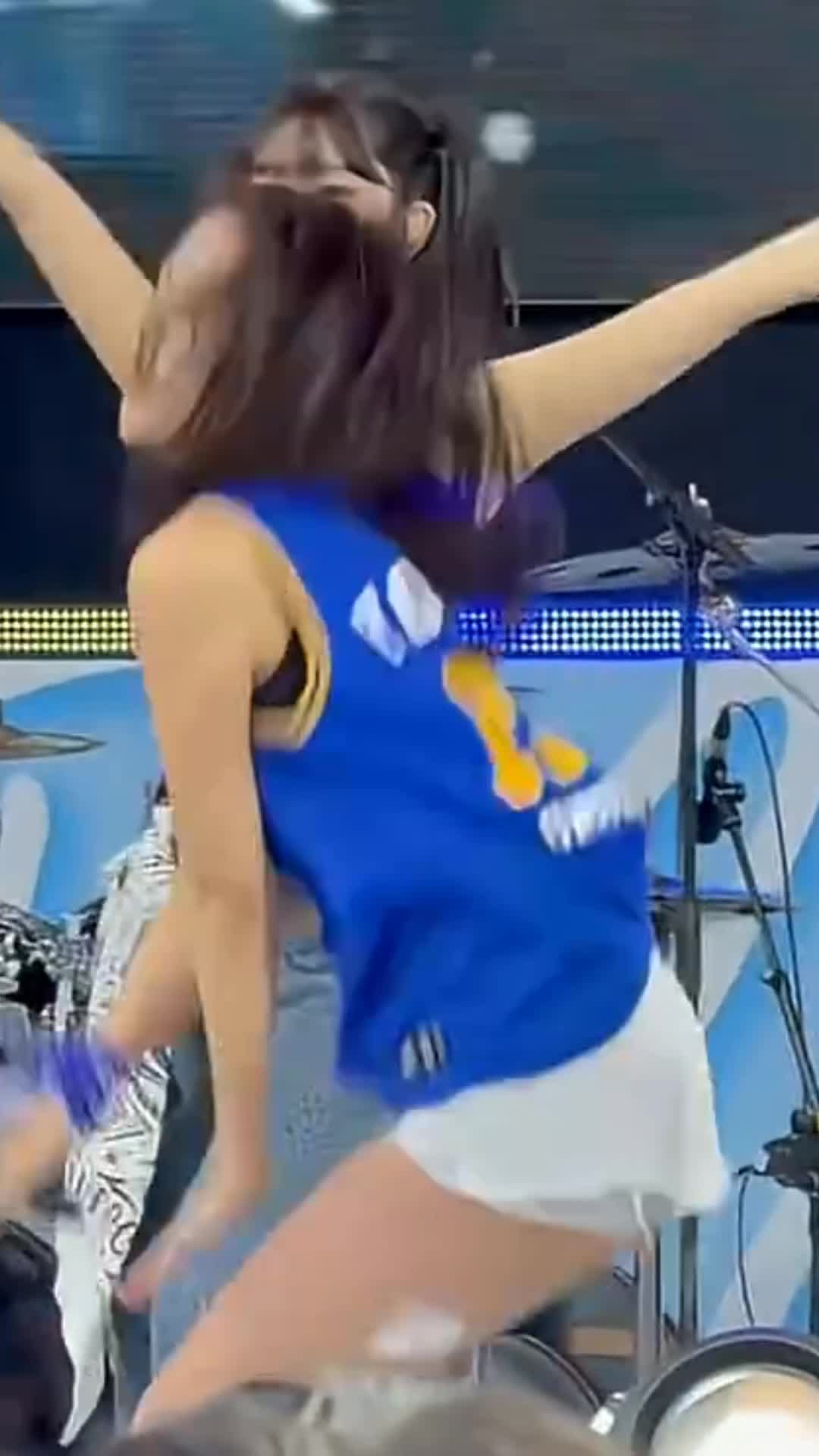 Video 1163201 from An Yujin 안유진 | YUJIN