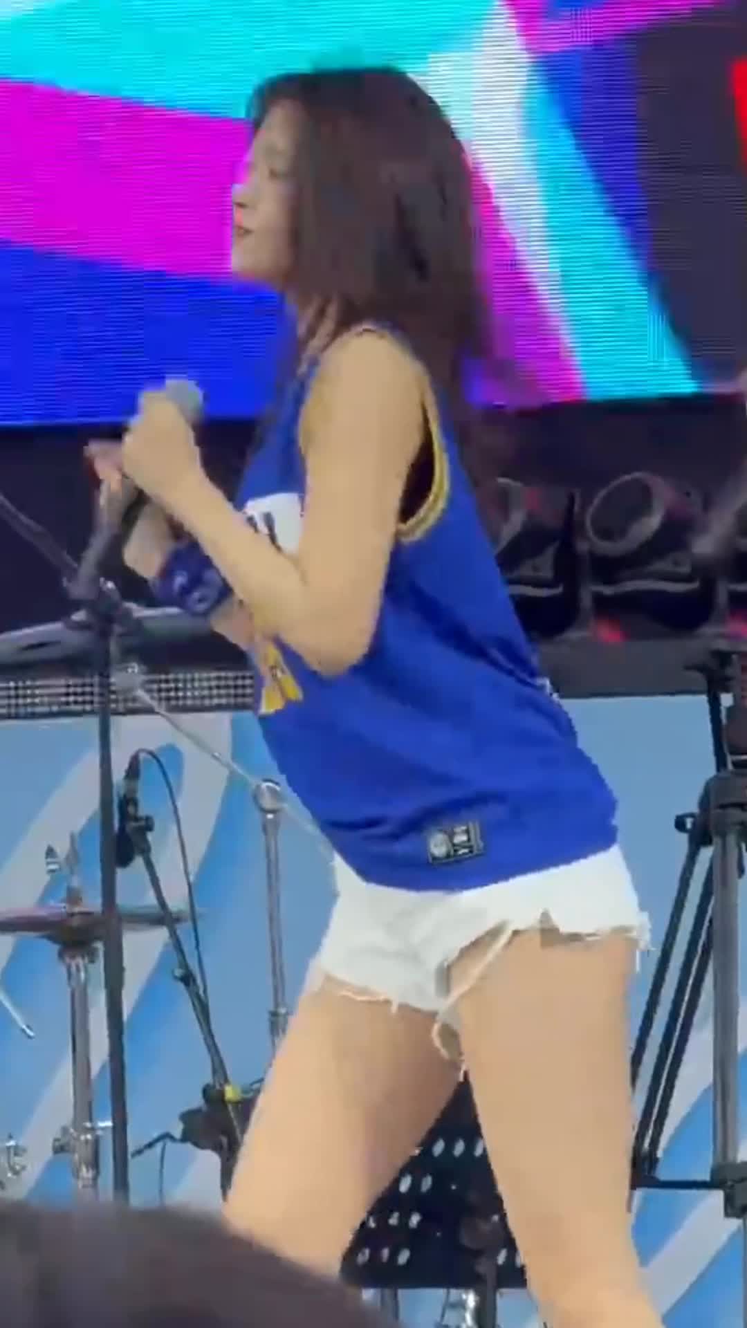 Video 1163203 from An Yujin 안유진 | YUJIN