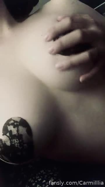 Video 1166509 from MILLYMON / MILLYMONVT / Carmilllia