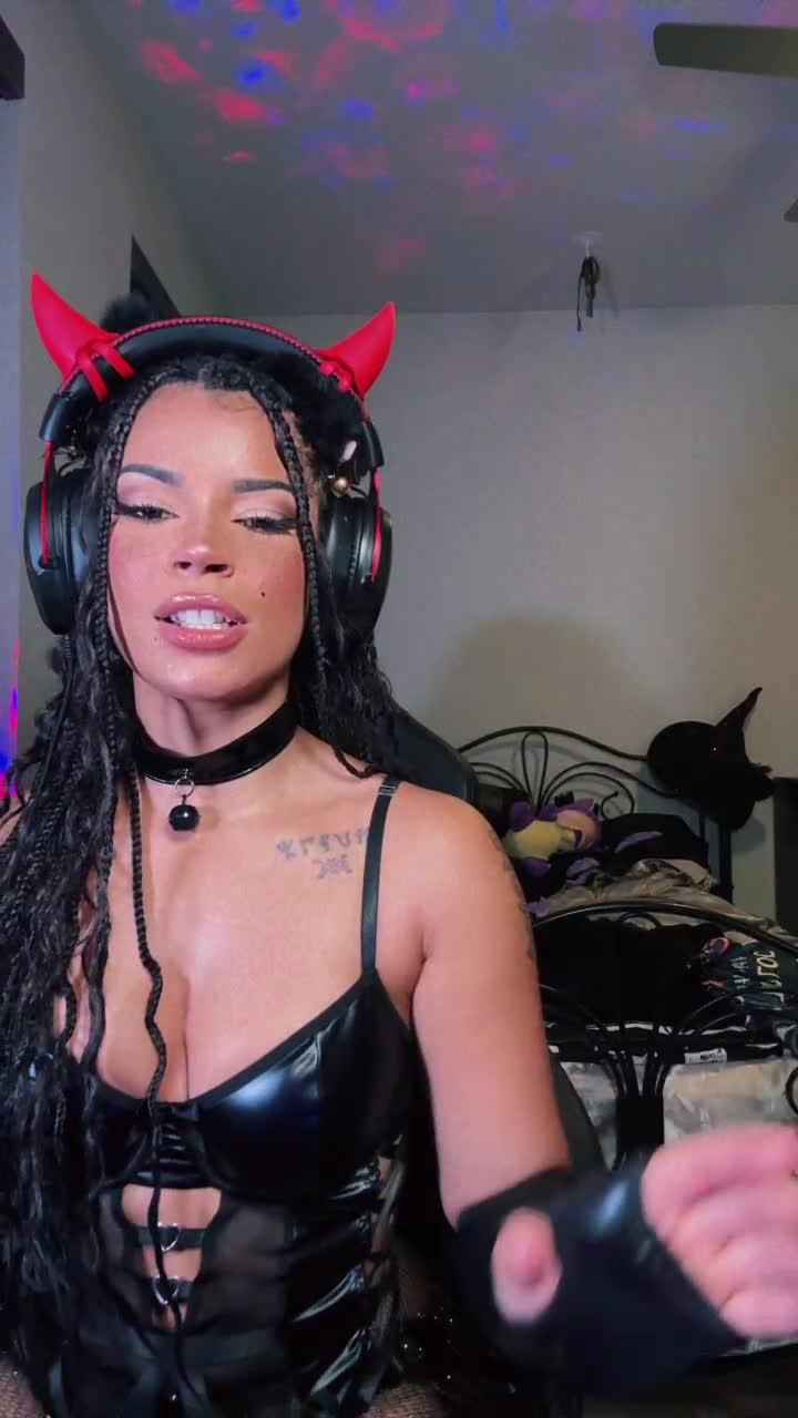 Video 1167247 from Xena The Witch | xenathewitch
