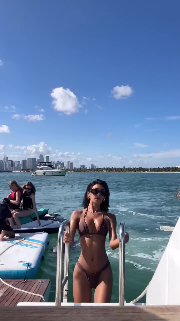 Video 1168963 from Jenn Lee / Jennifer Lee / jennleezy