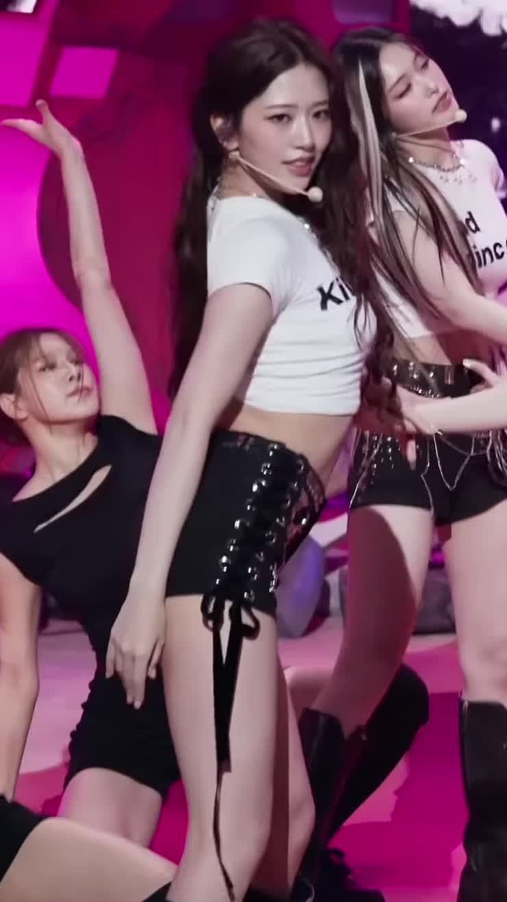 Video 1170238 from An Yujin 안유진 | YUJIN