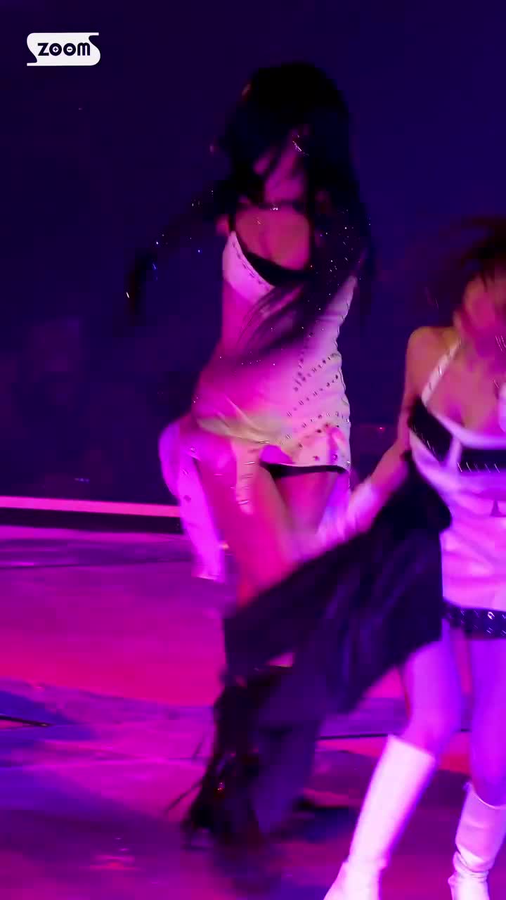 Video 1171018 from Huh Yunjin 허윤진 | LESSERAFIM