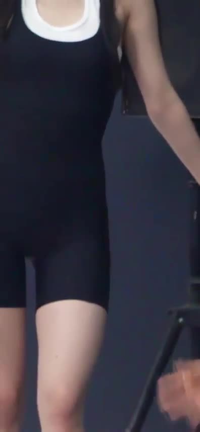 Video 1171031 from Huh Yunjin 허윤진 | LESSERAFIM