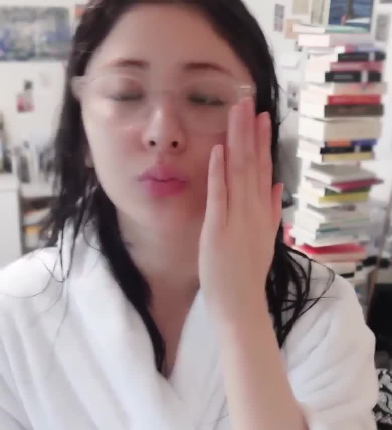 Video 1171079 from Huh Yunjin 허윤진 | LESSERAFIM