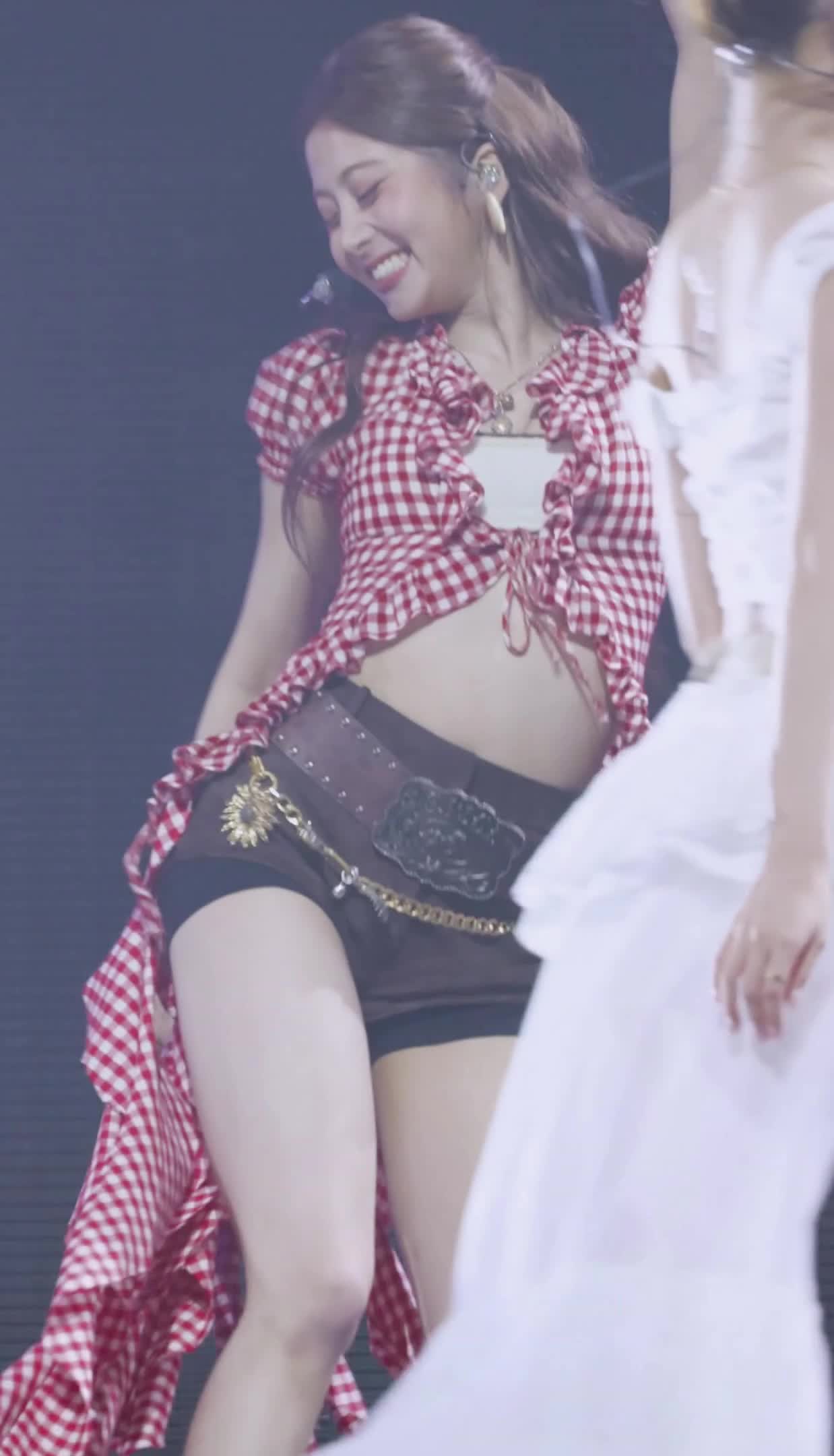 Video 1171092 from Huh Yunjin 허윤진 | LESSERAFIM