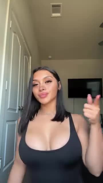 Video 1172361 from QUEENDREAAAA