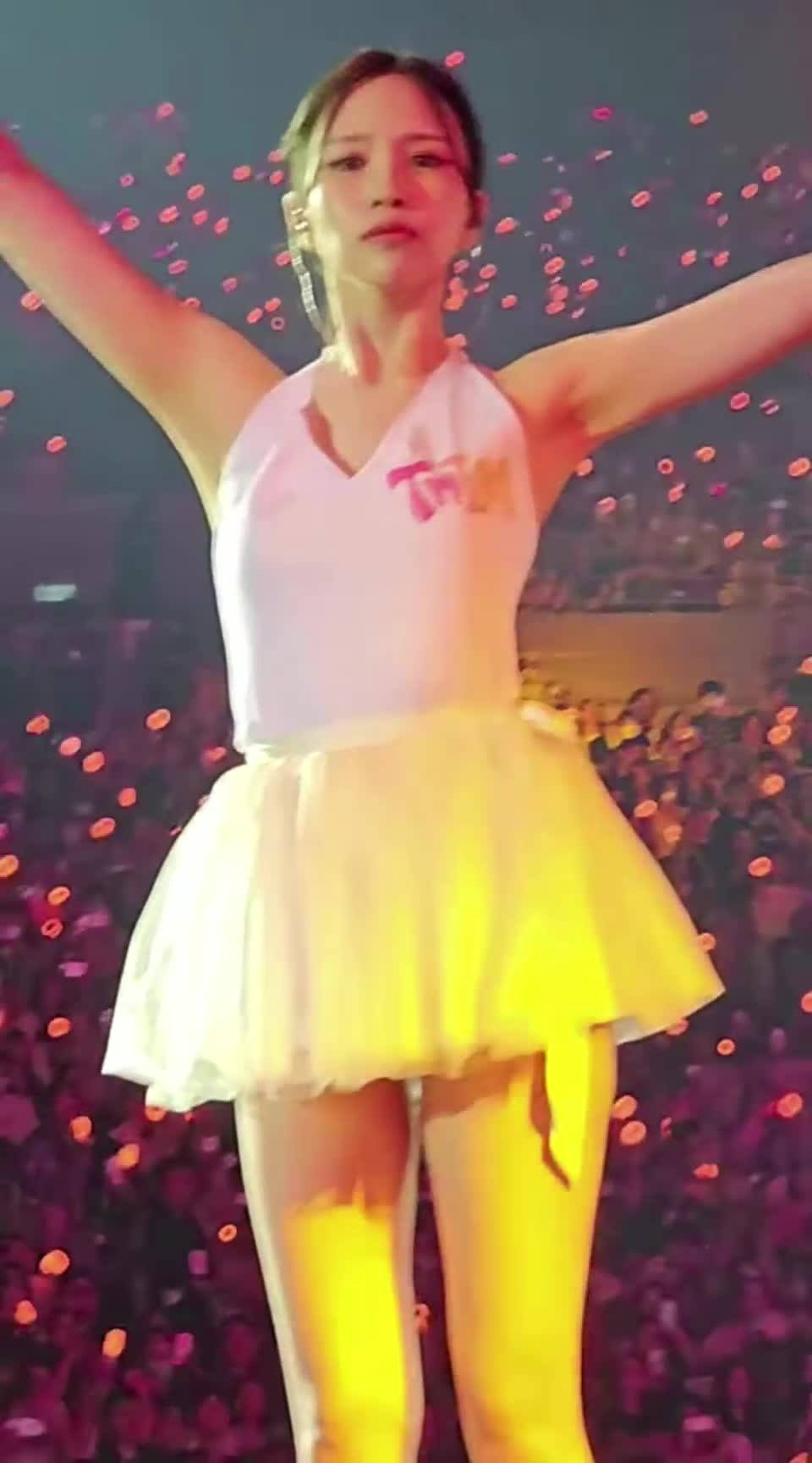 Video 1172404 from Mina Myoi (TWICE)