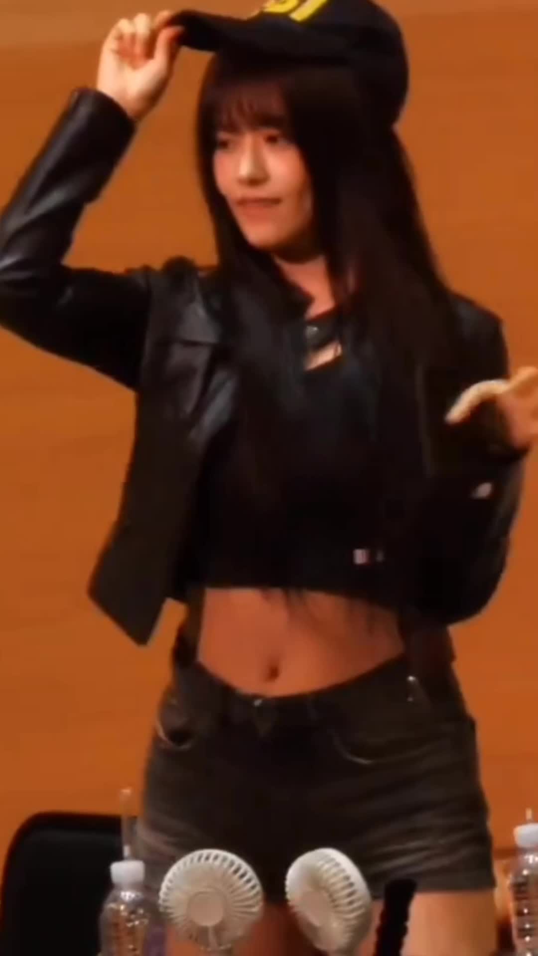 Video 1173274 from An Yujin 안유진 | YUJIN