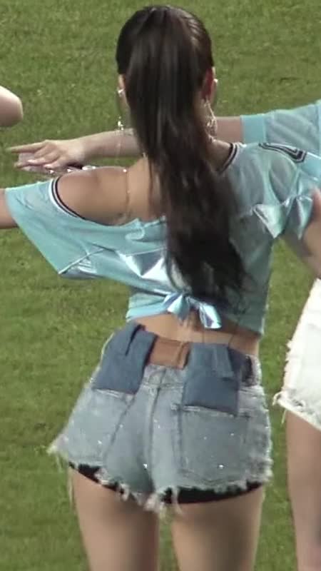 Video 1173285 from An Yujin 안유진 | YUJIN