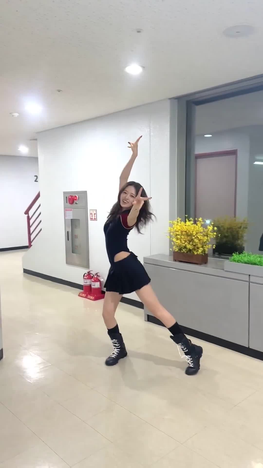 Video 1173309 from An Yujin 안유진 | YUJIN