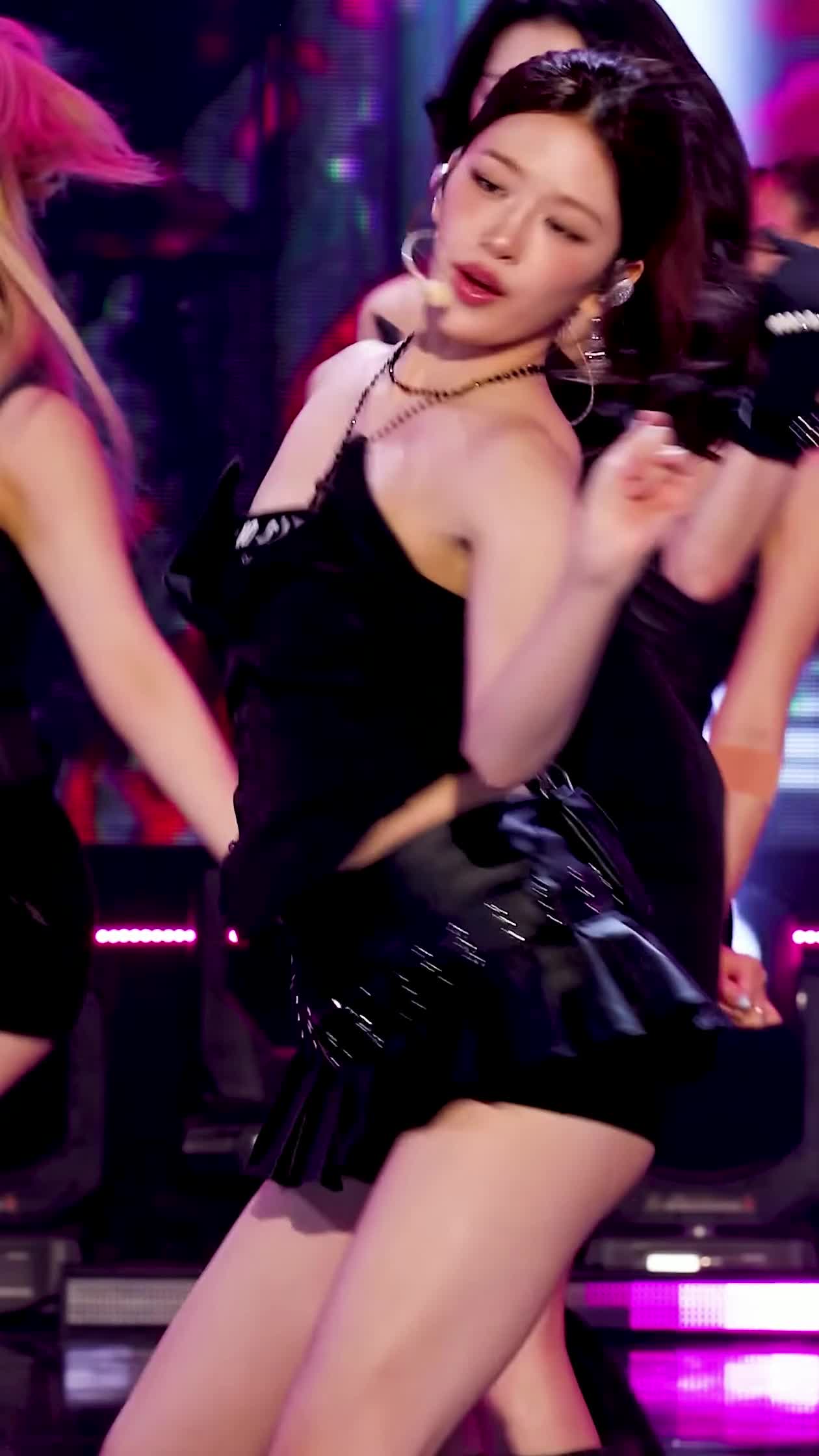 Video 1173316 from An Yujin 안유진 | YUJIN