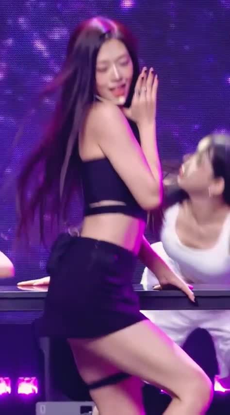 Video 1173820 from An Yujin 안유진 | (An) IVE