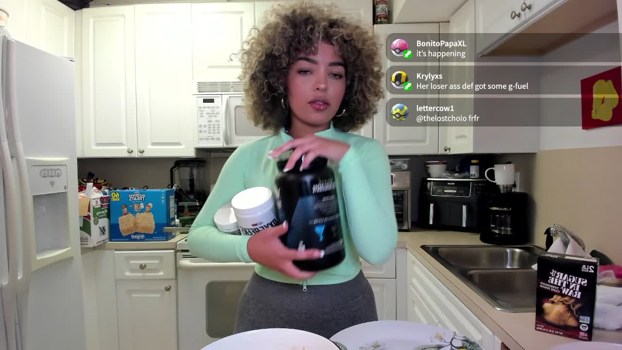 Video 1175377 from Avanti - Avazura - twitch streamer