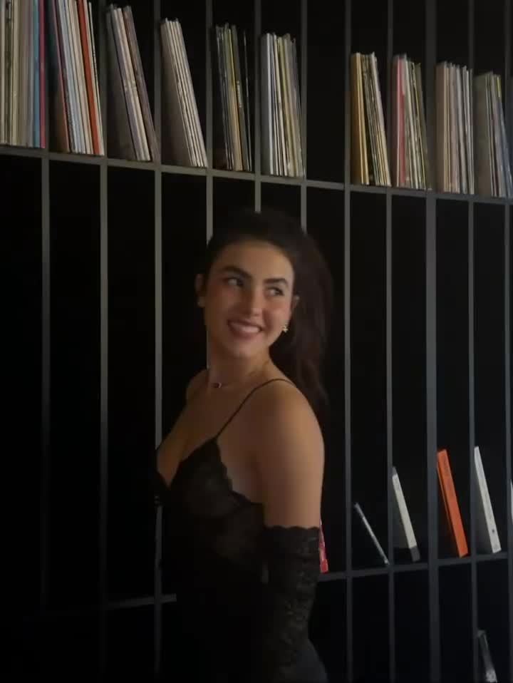 Video 1306555 from Andrea Botez (leaks = ban)