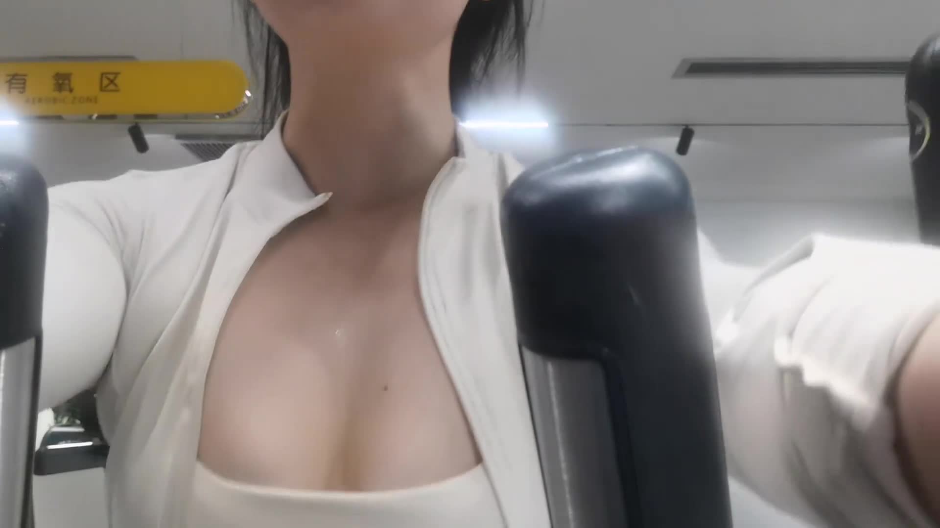 Video 1313057 from 俏妞qiaoniuTT , 俏妞qiaoniu , qiaoniuTT , qiaoniu