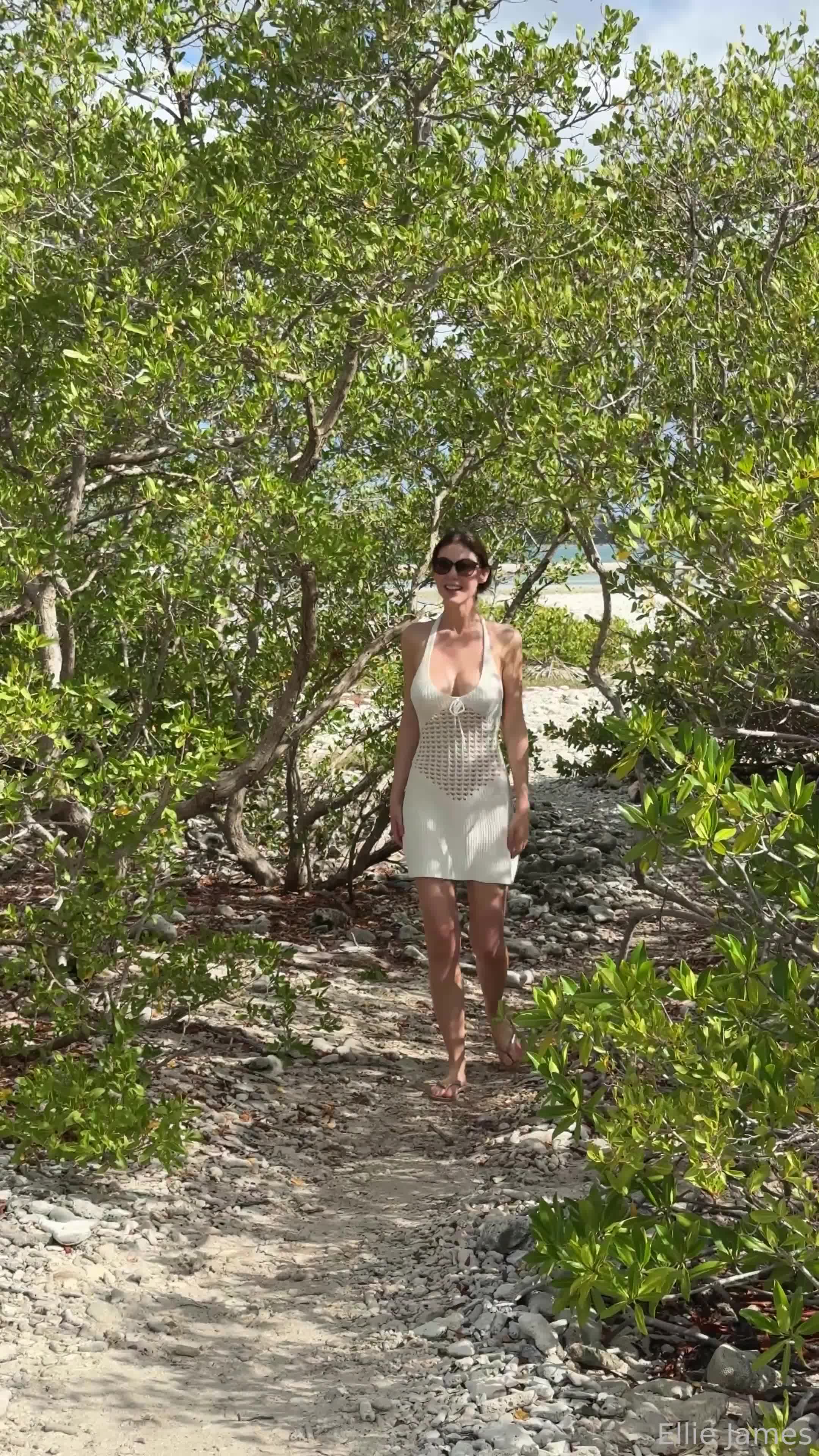 Video 1313149 from Lady In The Streets / elliejames