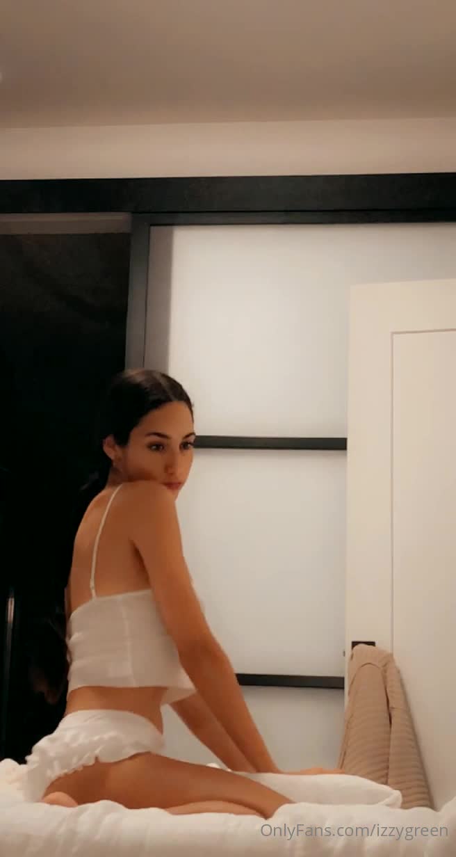 Video 1314443 from Izzy Green | Lazybutnotwithyou