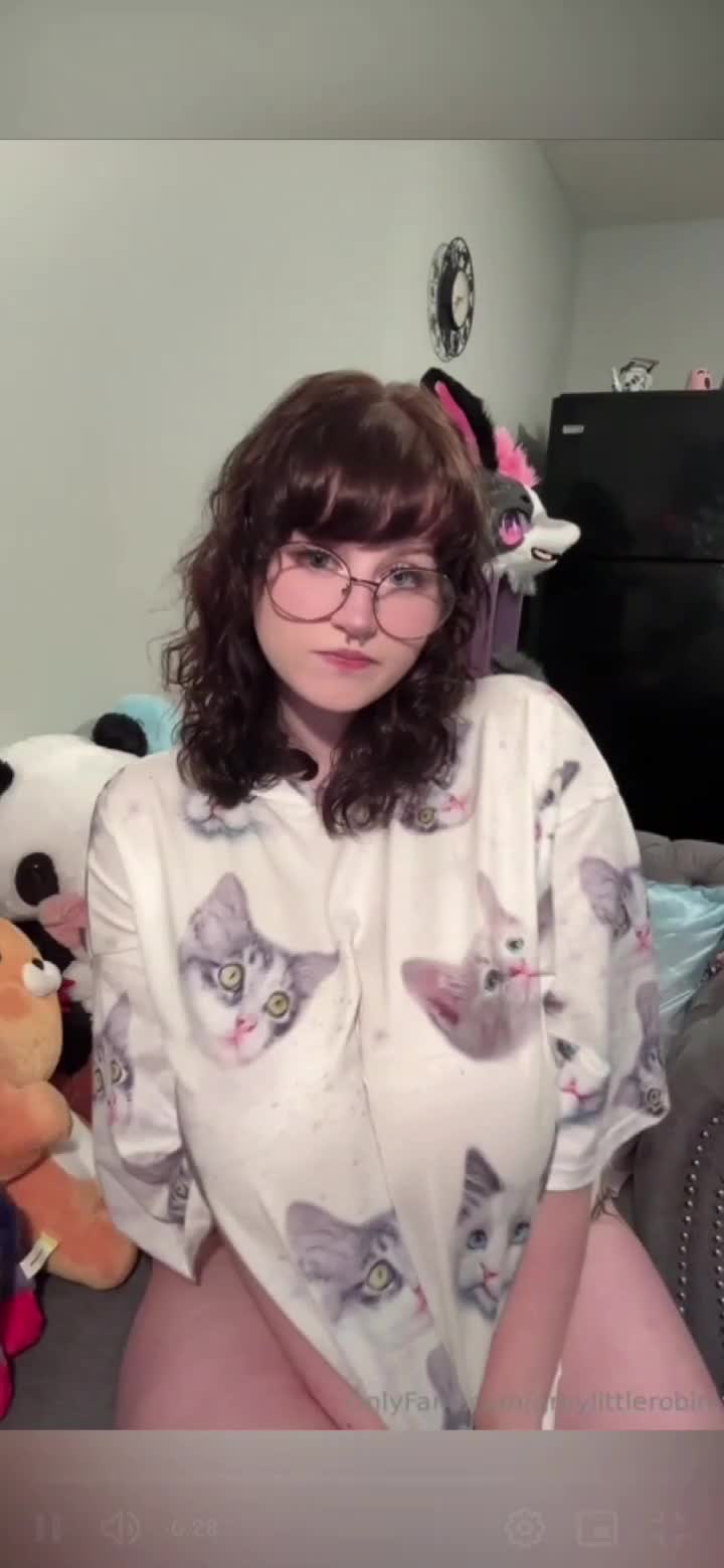 Video 1315326 from mylittlerobin | greylittlerobin | Robin Grey