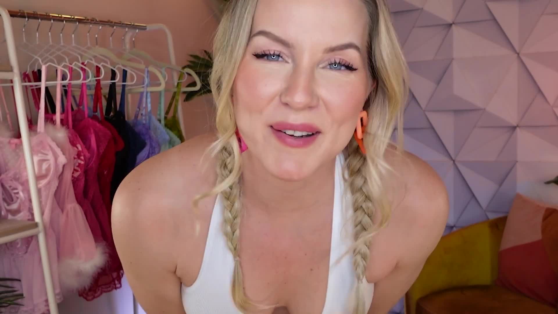 Video 1319877 from Kat Wonders