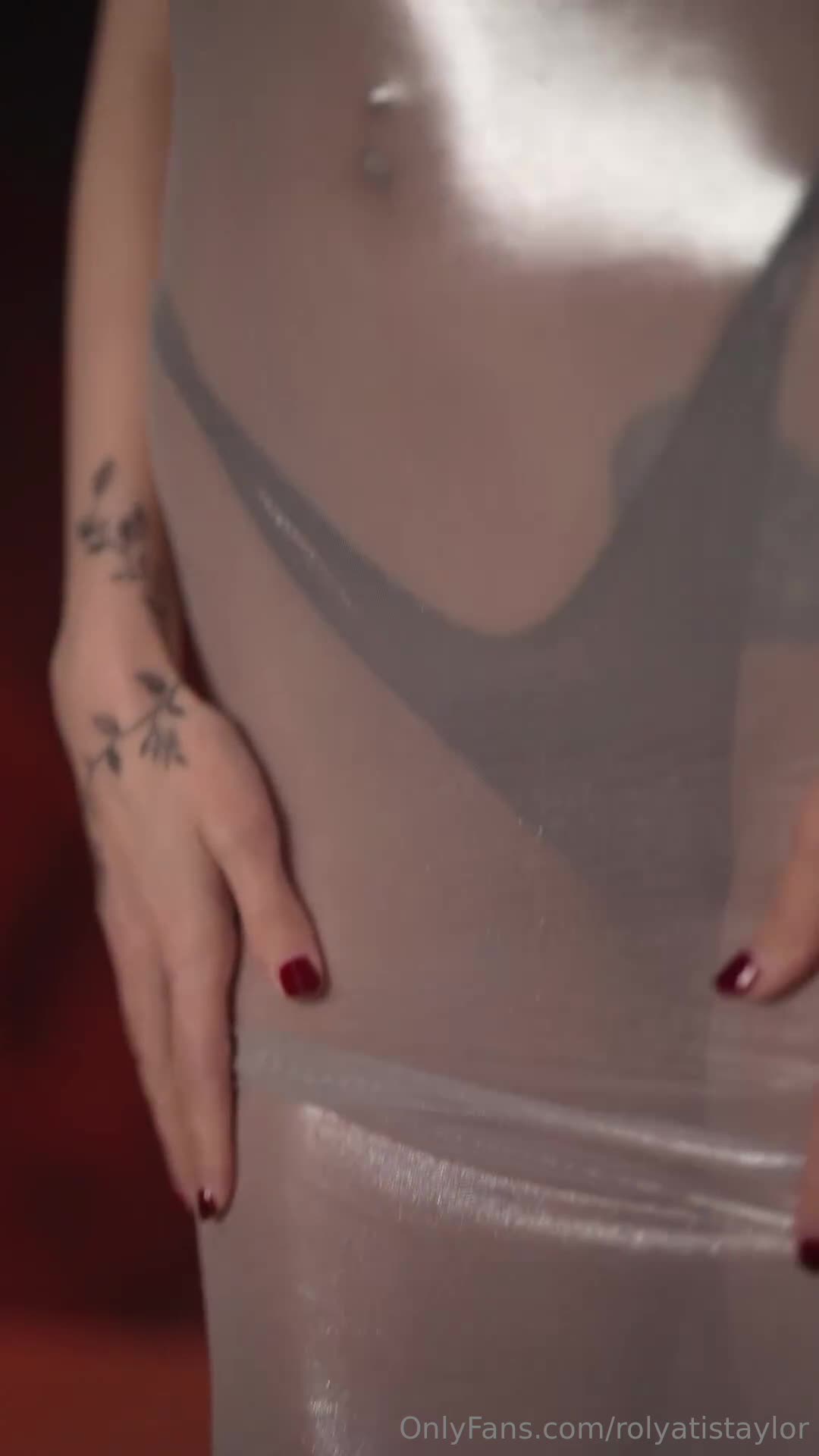 Video 1320364 from Rolyatistaylor