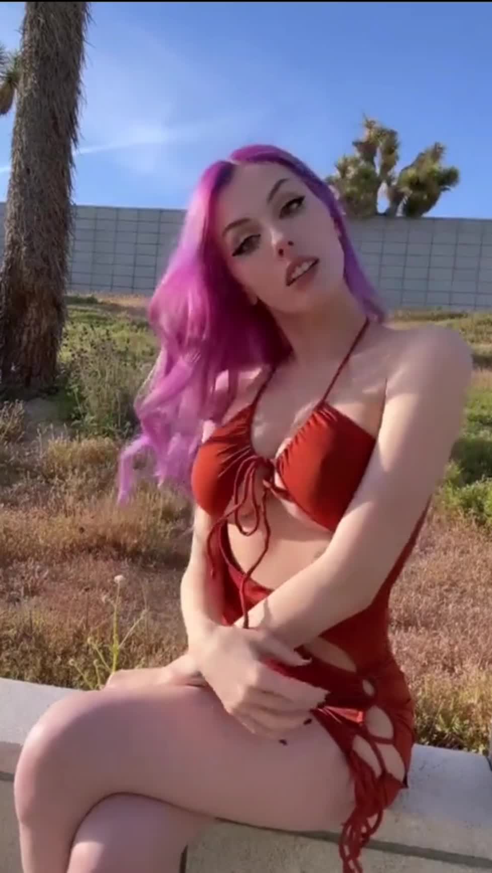 Video 1320501 from Rolyatistaylor