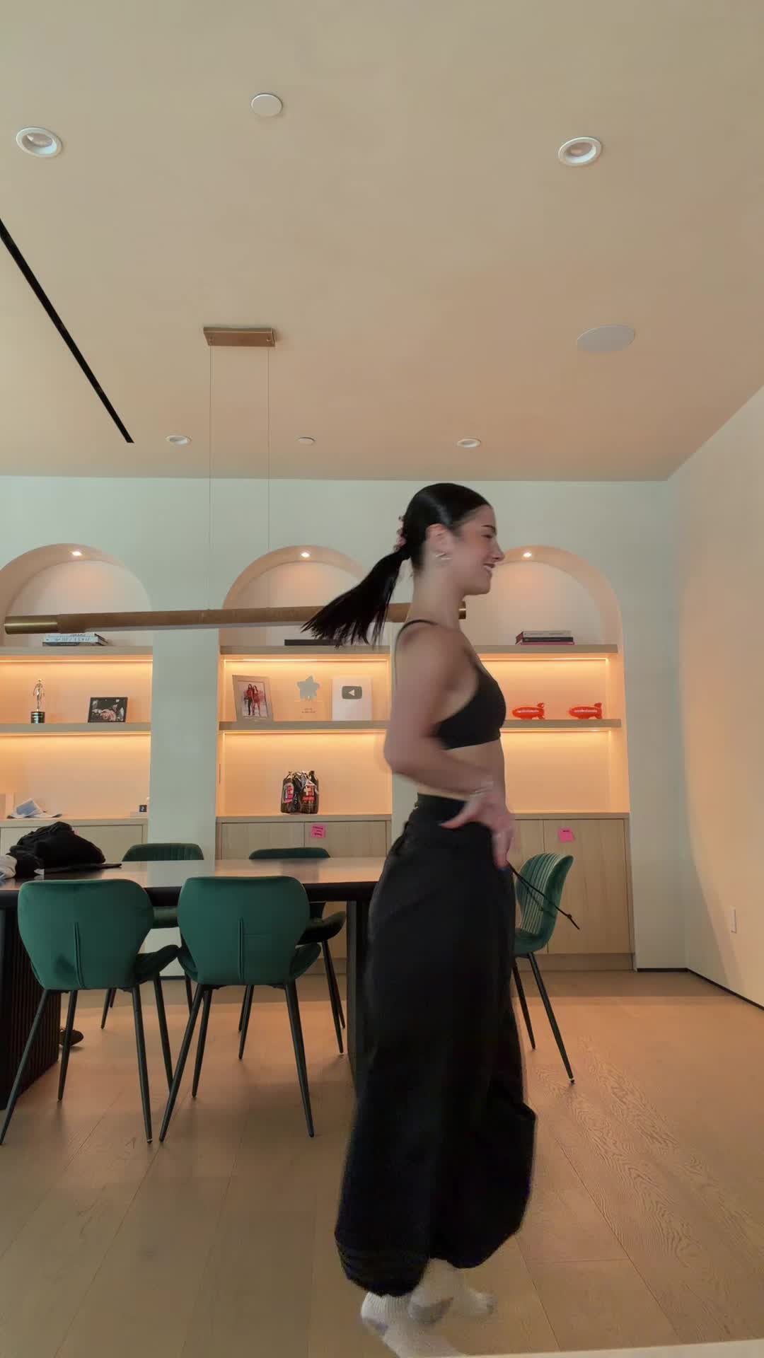 Video 1322893 from Charli D'Amelio / Charli Damelio