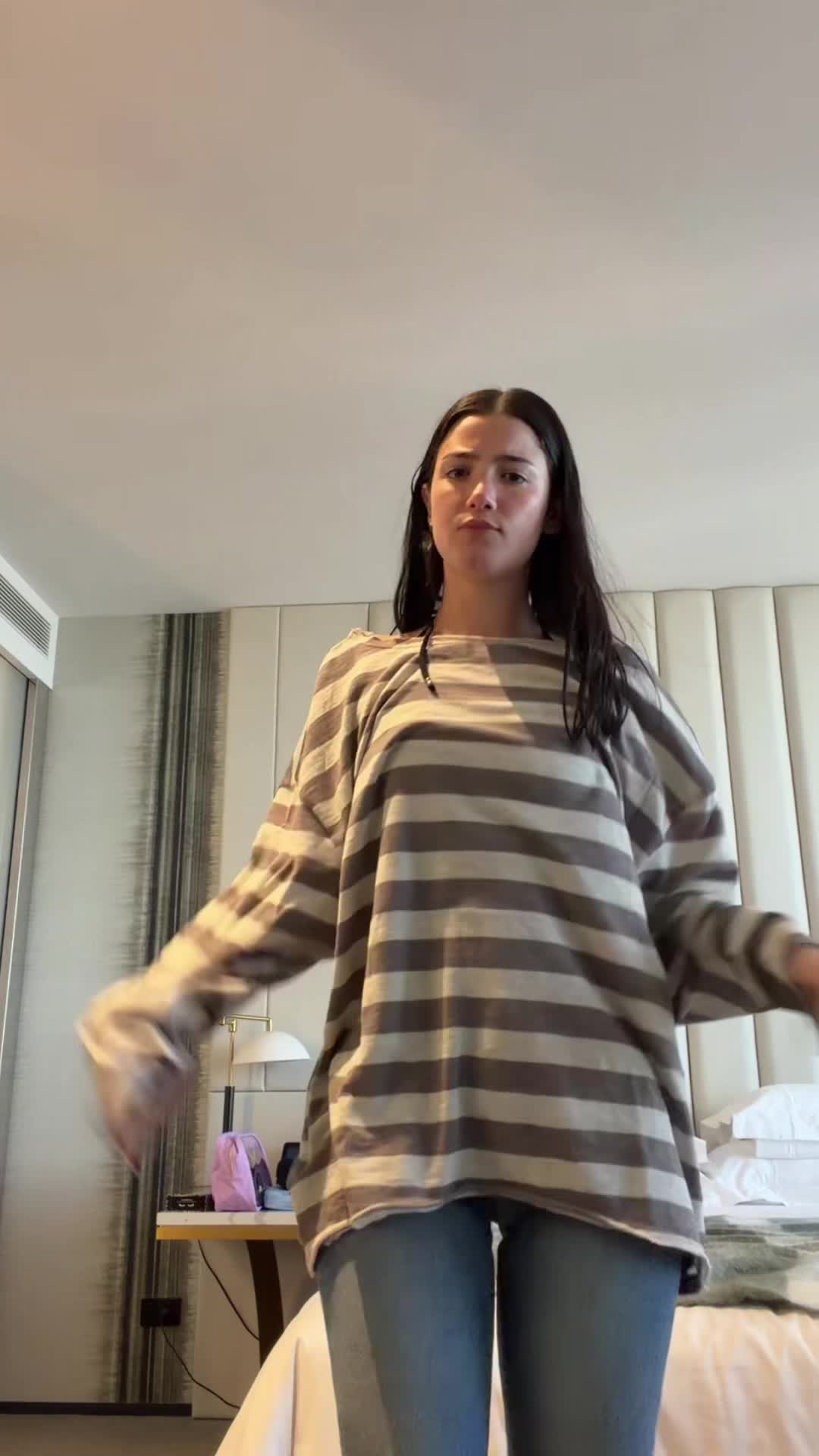 Video 1322895 from Charli D'Amelio / Charli Damelio