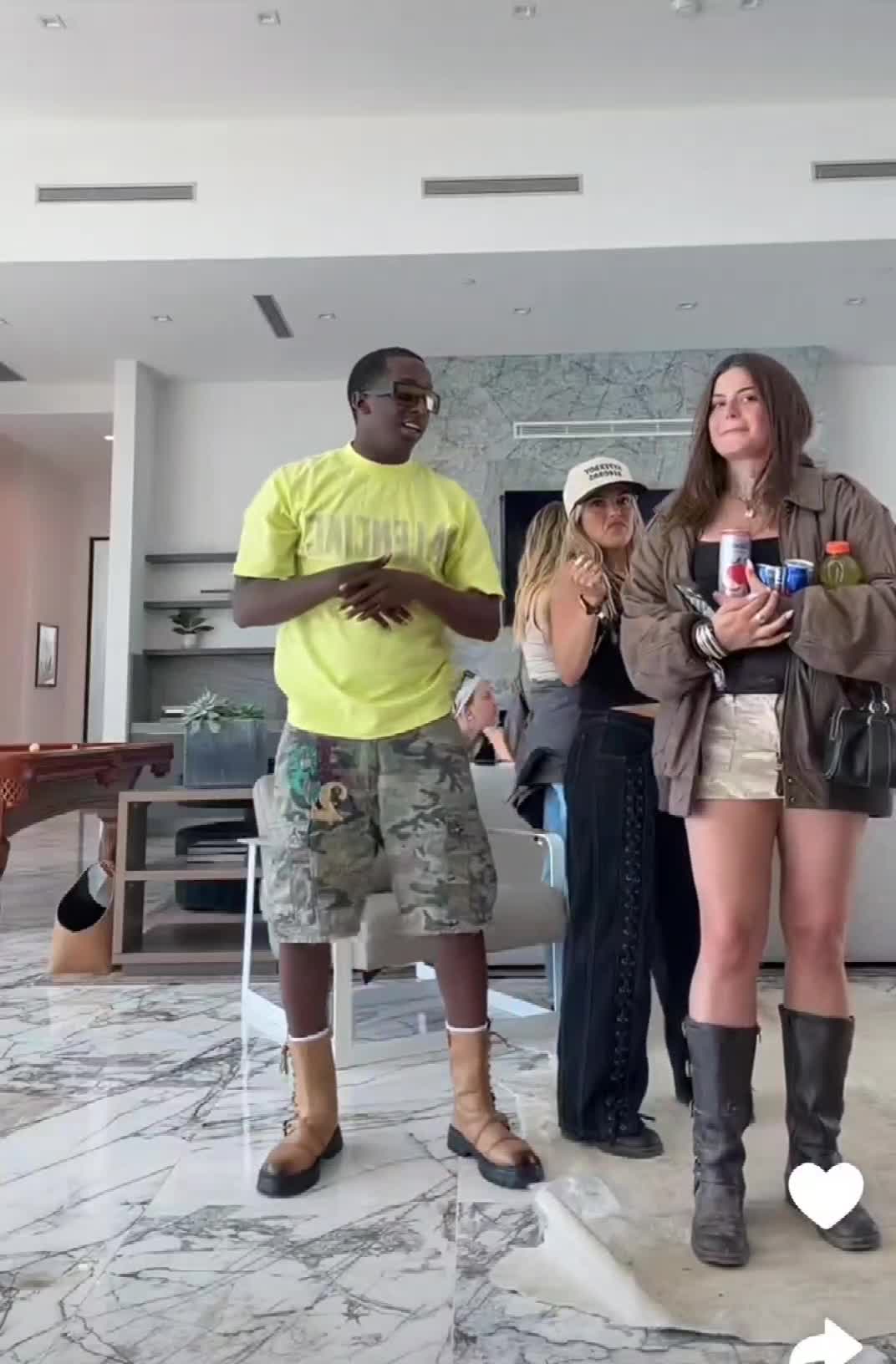Video 1322948 from Charli D'Amelio / Charli Damelio