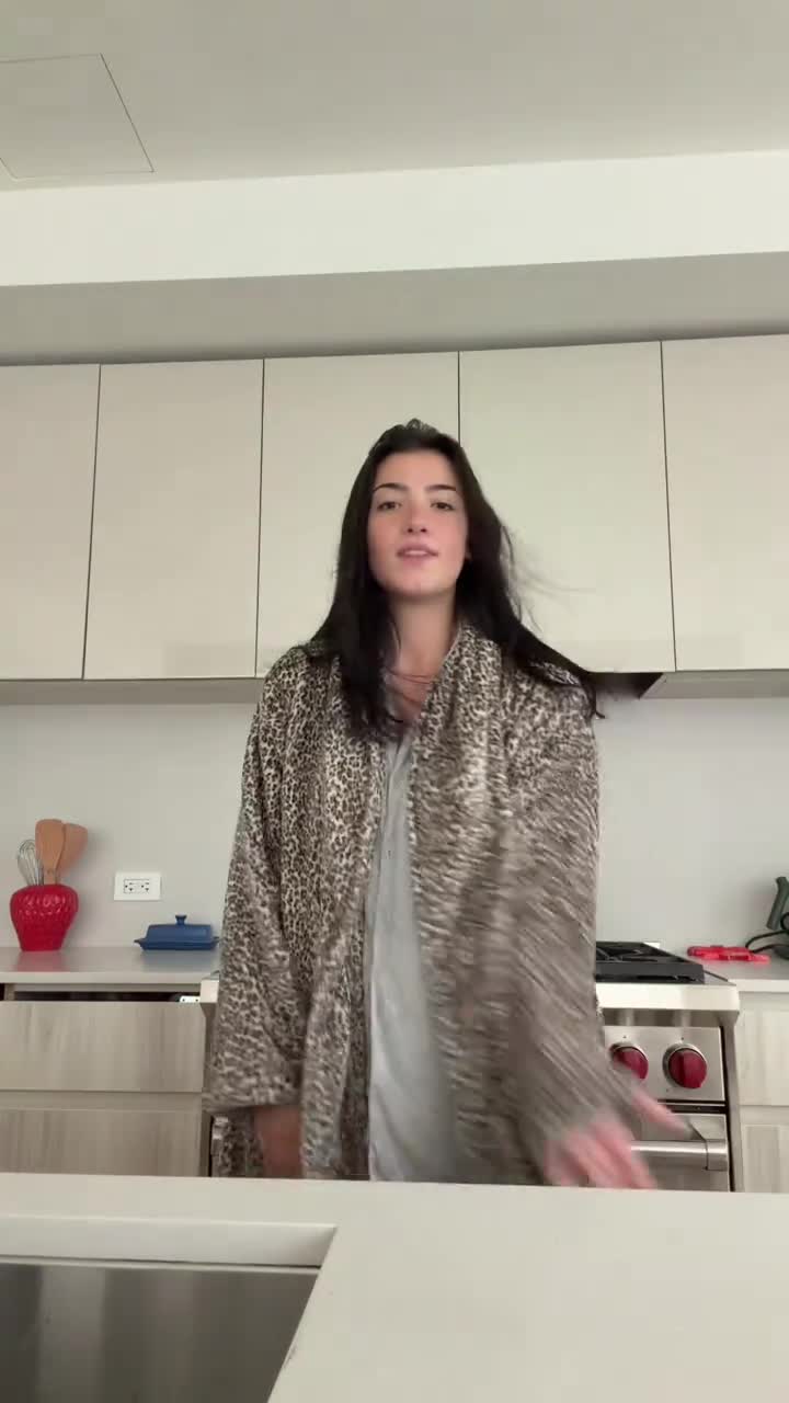Video 1322983 from Charli D'Amelio / Charli Damelio