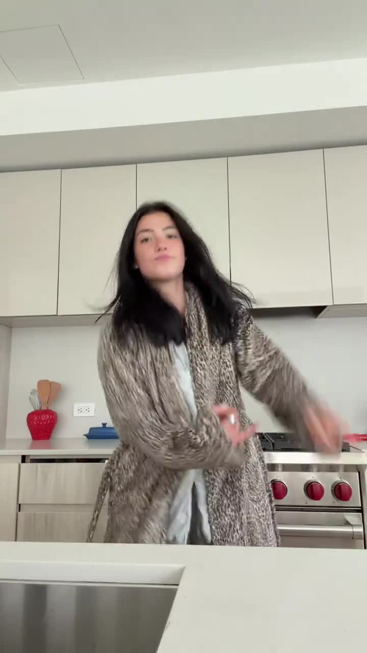 Video 1322984 from Charli D'Amelio / Charli Damelio