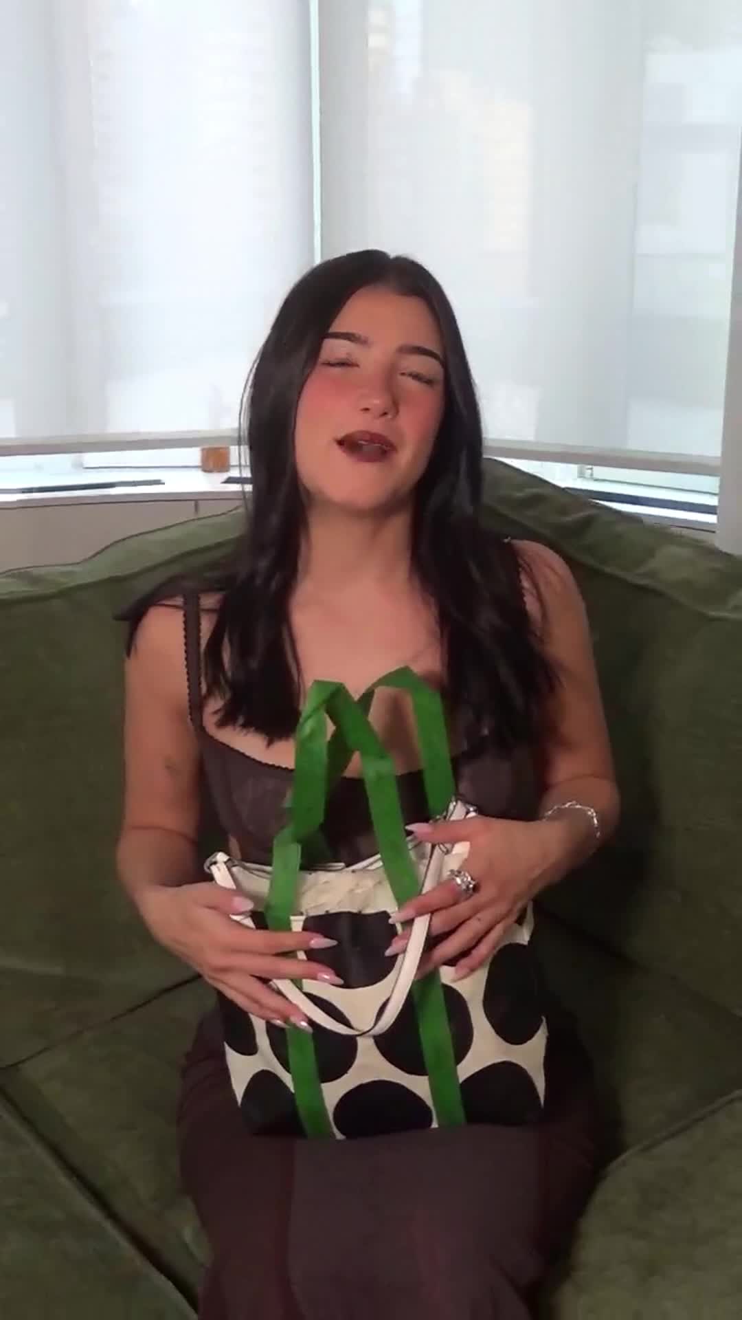 Video 1322995 from Charli D'Amelio / Charli Damelio