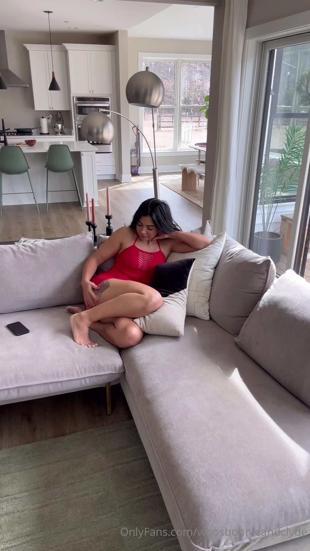 Video 1323969 from Whosbonnieandclyde