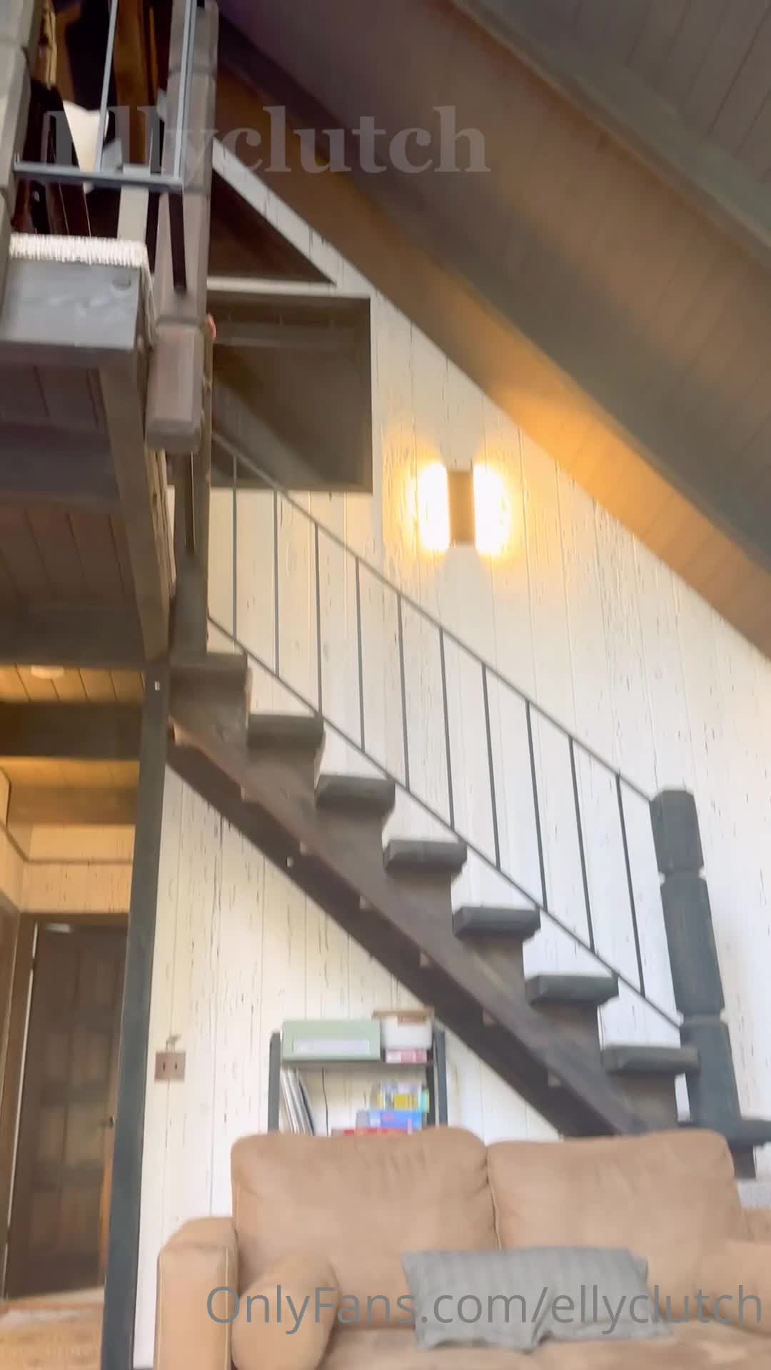 Video 1326820 from Elly Clutch / PeachGoneWild