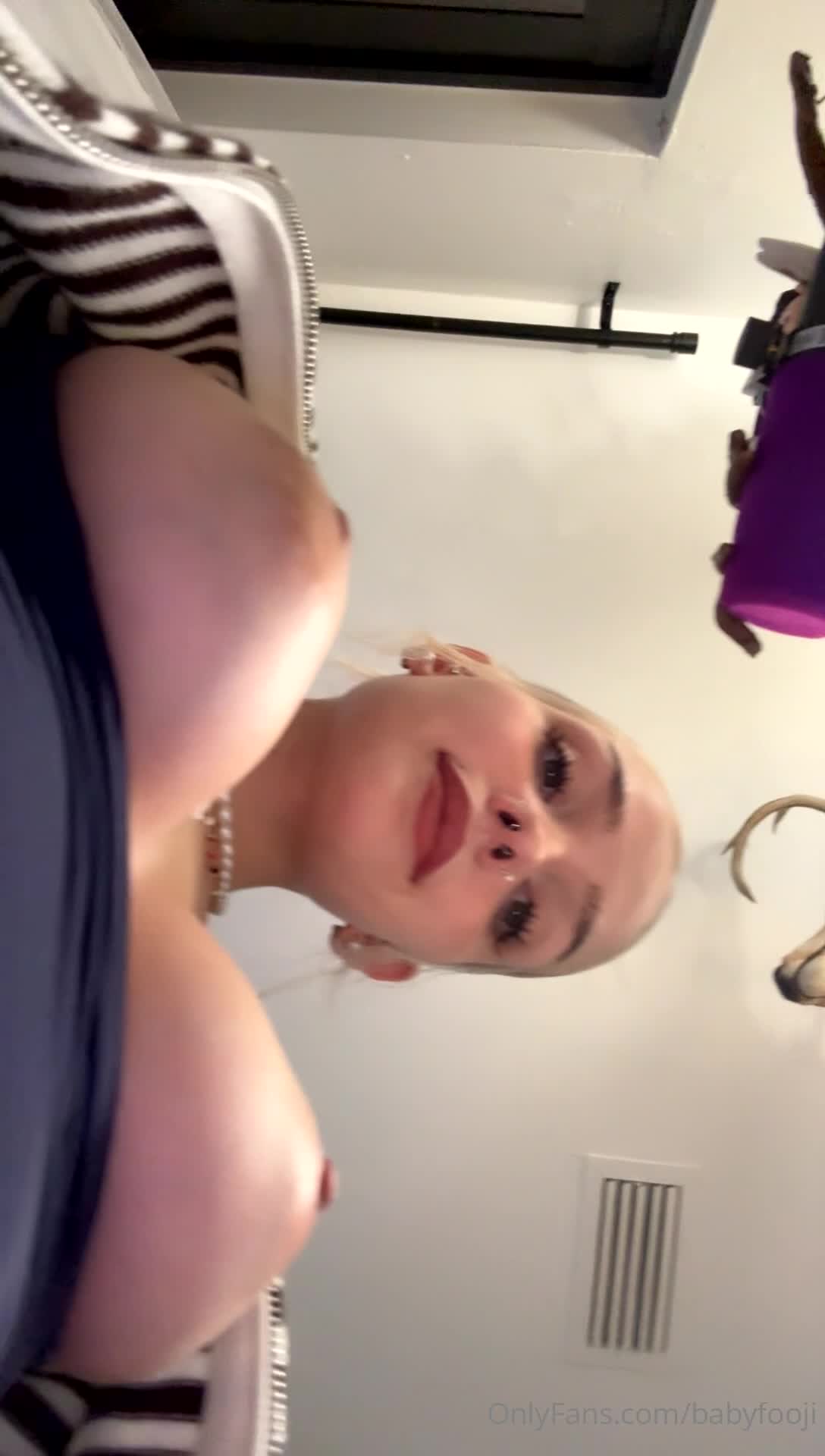 Video 1327604 from babyfooji / peachtot