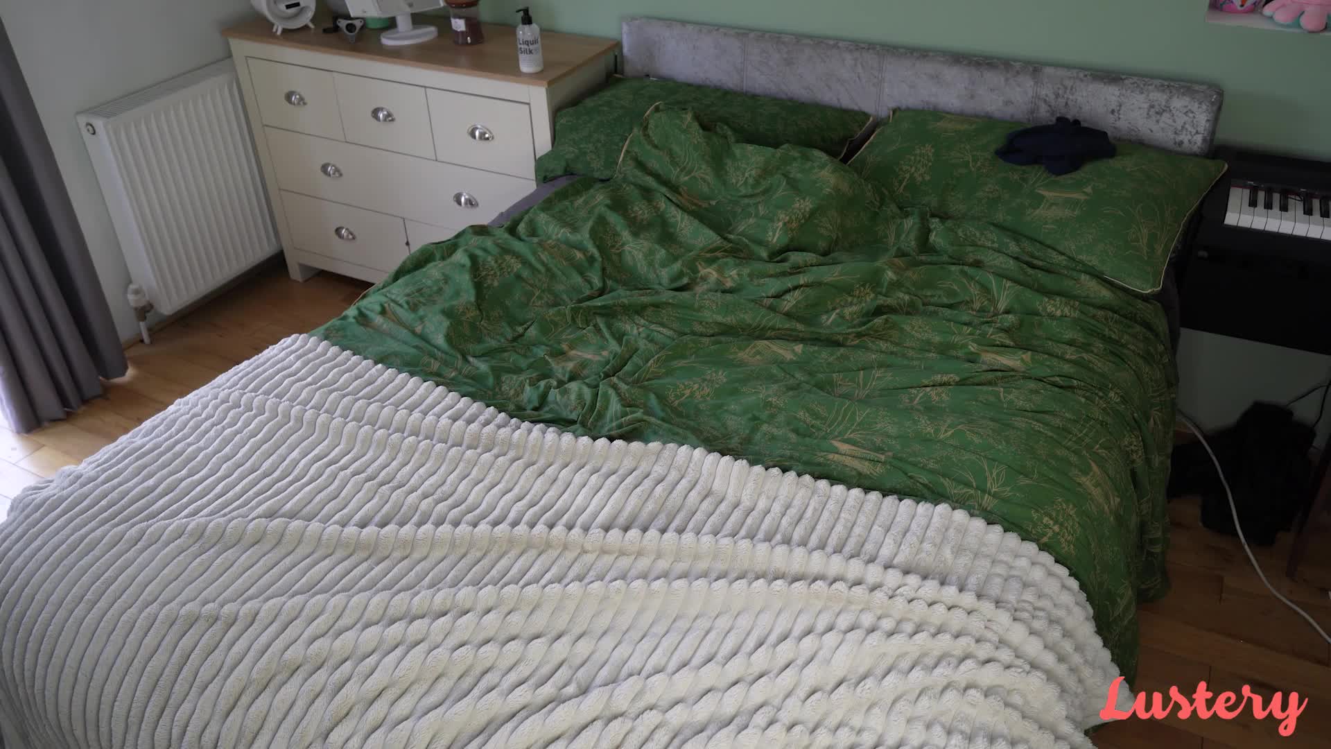 Video 1328218 from Summer Fox