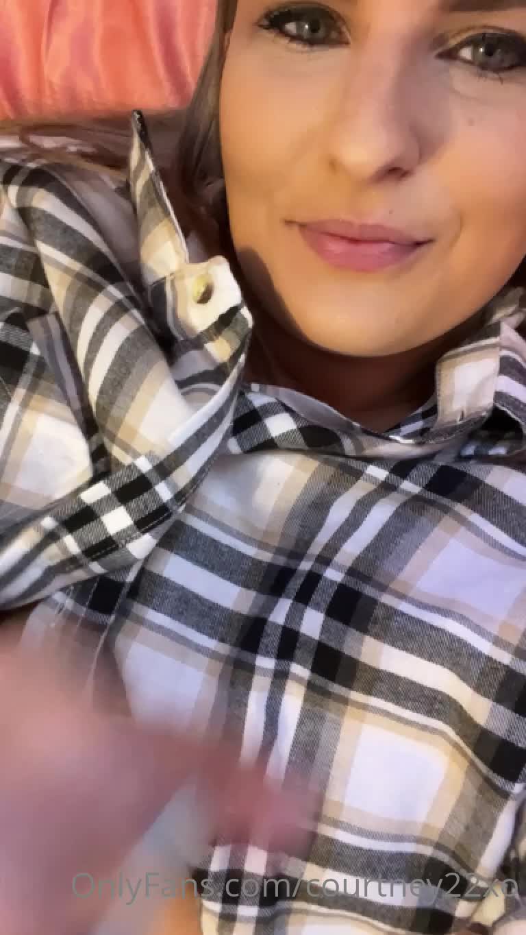 Video 1328384 from Brilliant-Comedian94 courtney22xo