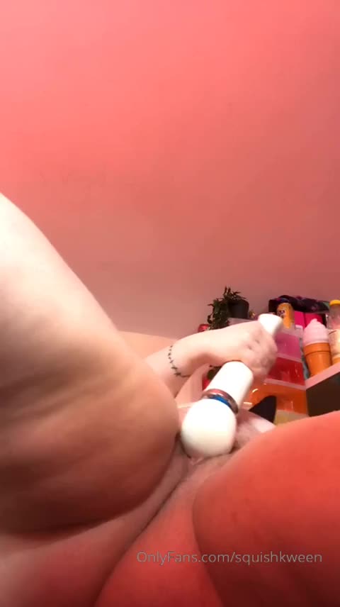 Video 1328649 from squishkween / theesquishkween / hoochiemermaid