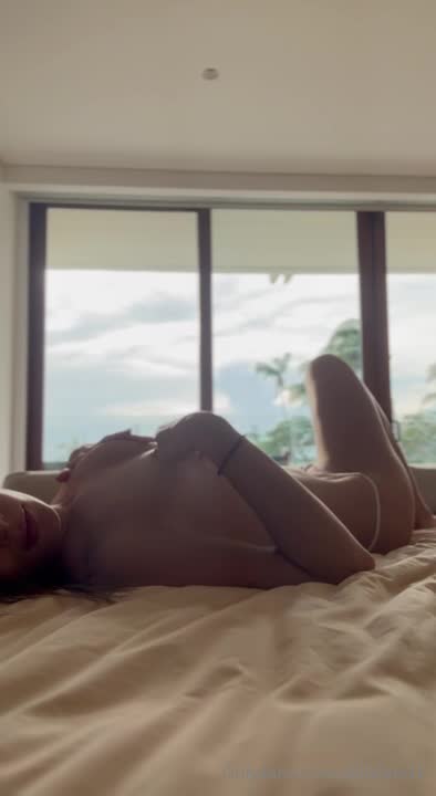 Video 1334196 from Ellieleen