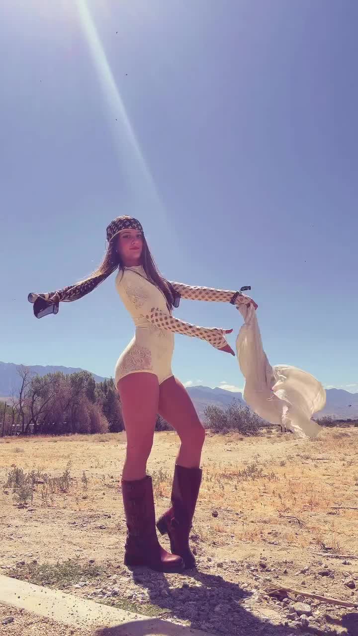 Video 1336226 from Jenny Popach | Jenny Roselie | Roselie Arritola