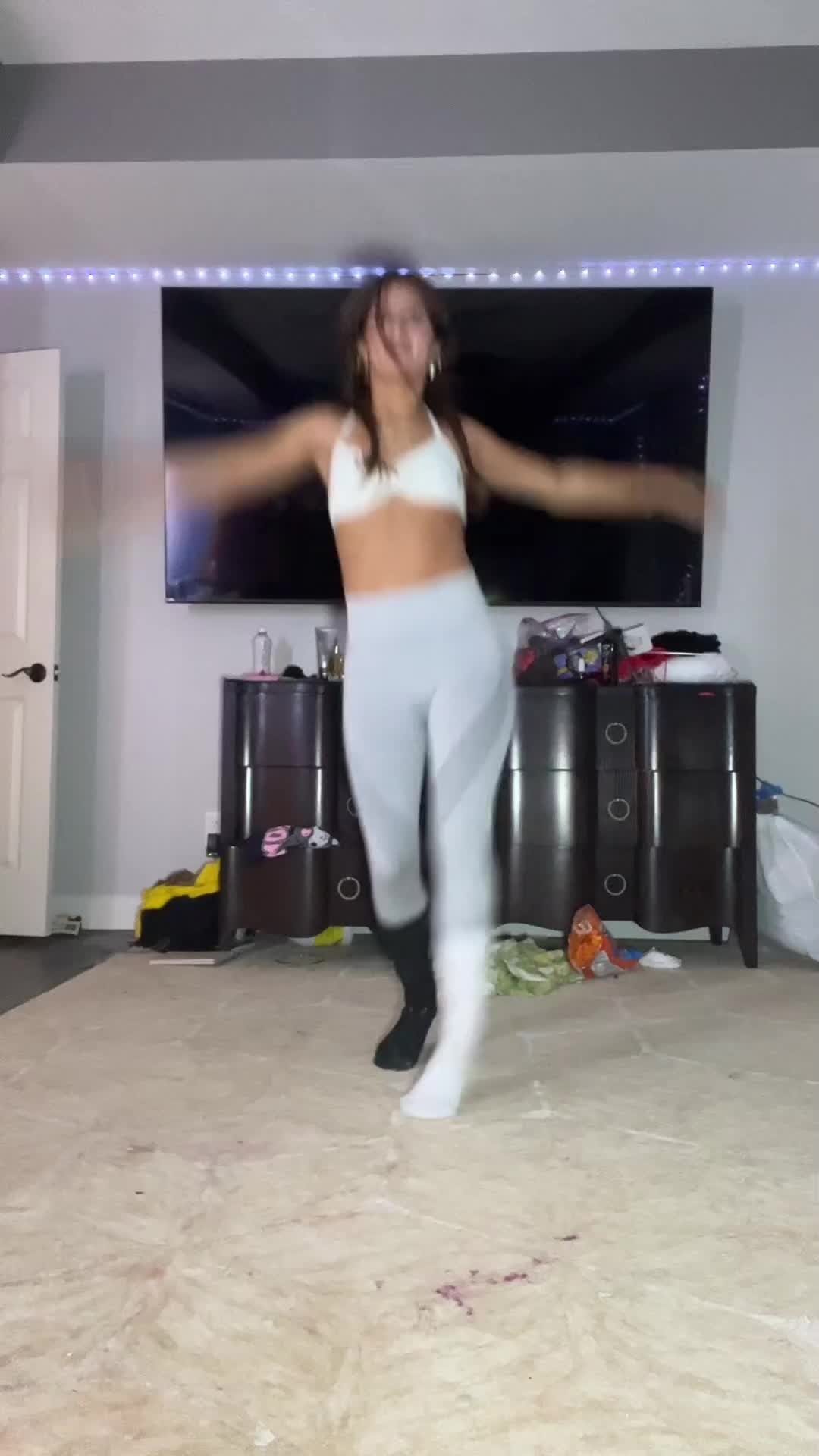 Video 1336283 from Jenny Popach | Jenny Roselie | Roselie Arritola