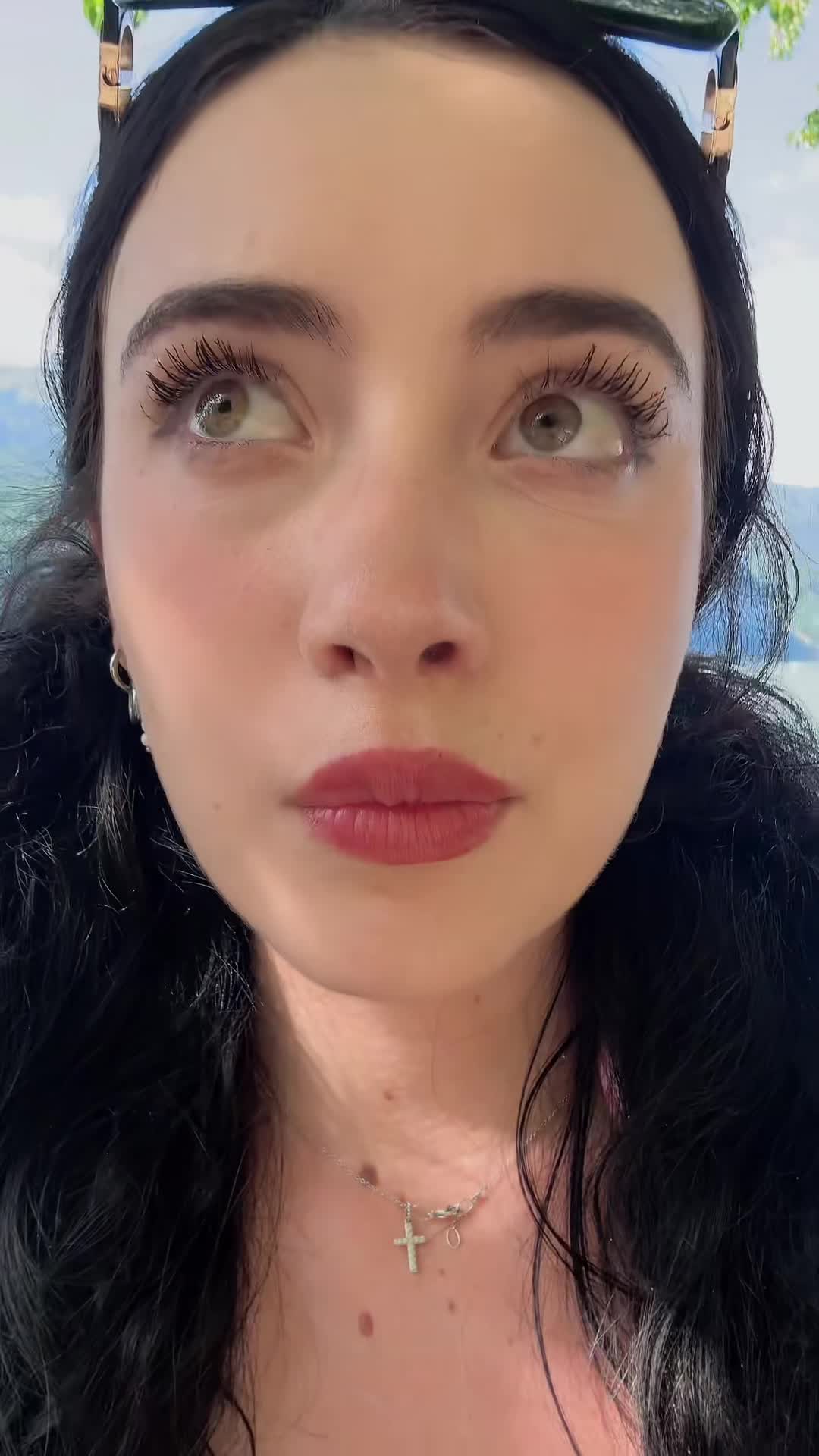 Video 1336619 from Hotblockchain / Emily Cocea / cryptobaddie1