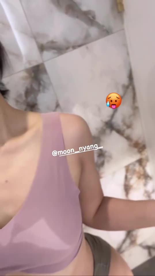 Video 1337598 from Heeheemoon / moon_nyang_