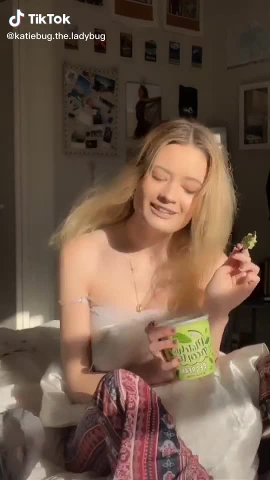 Video 1337894 from caitlinerinoneill