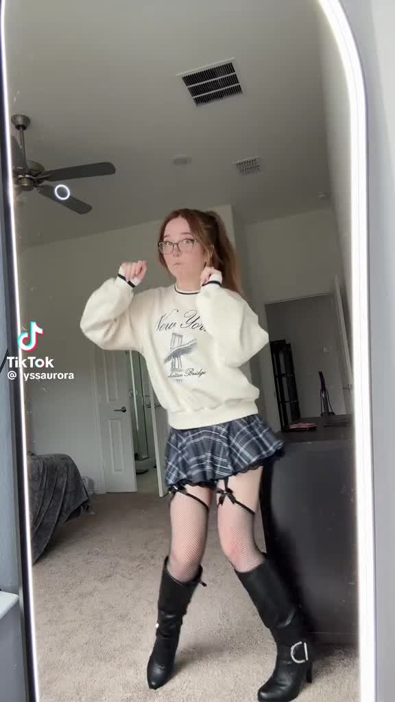 Video 1342180 from Lyssaurora