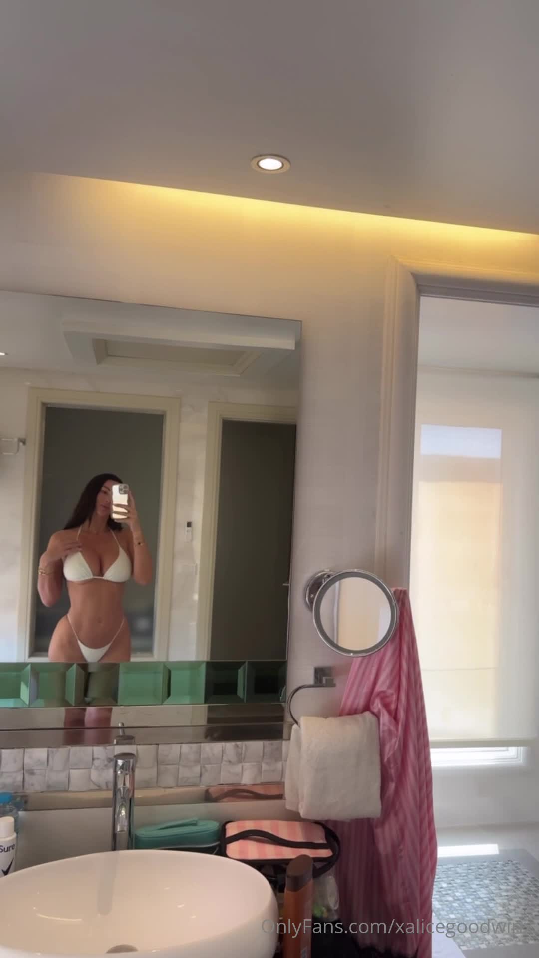 Video 1346296 from Alice Goodwin